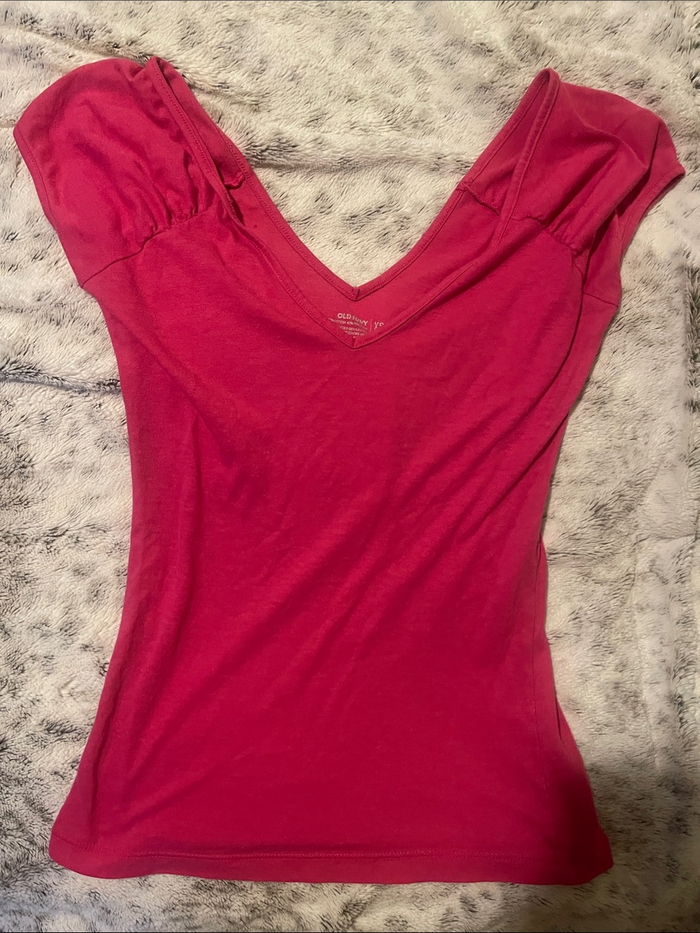 Old Navy Fitted Deep V Short Sleeve Tee in Hot Pink
